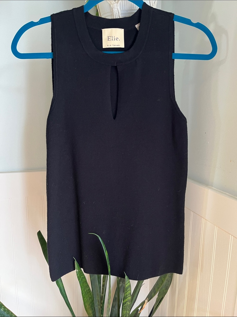 Elie Tahari Black Sleeveless Knit Tank with Front Keyhole